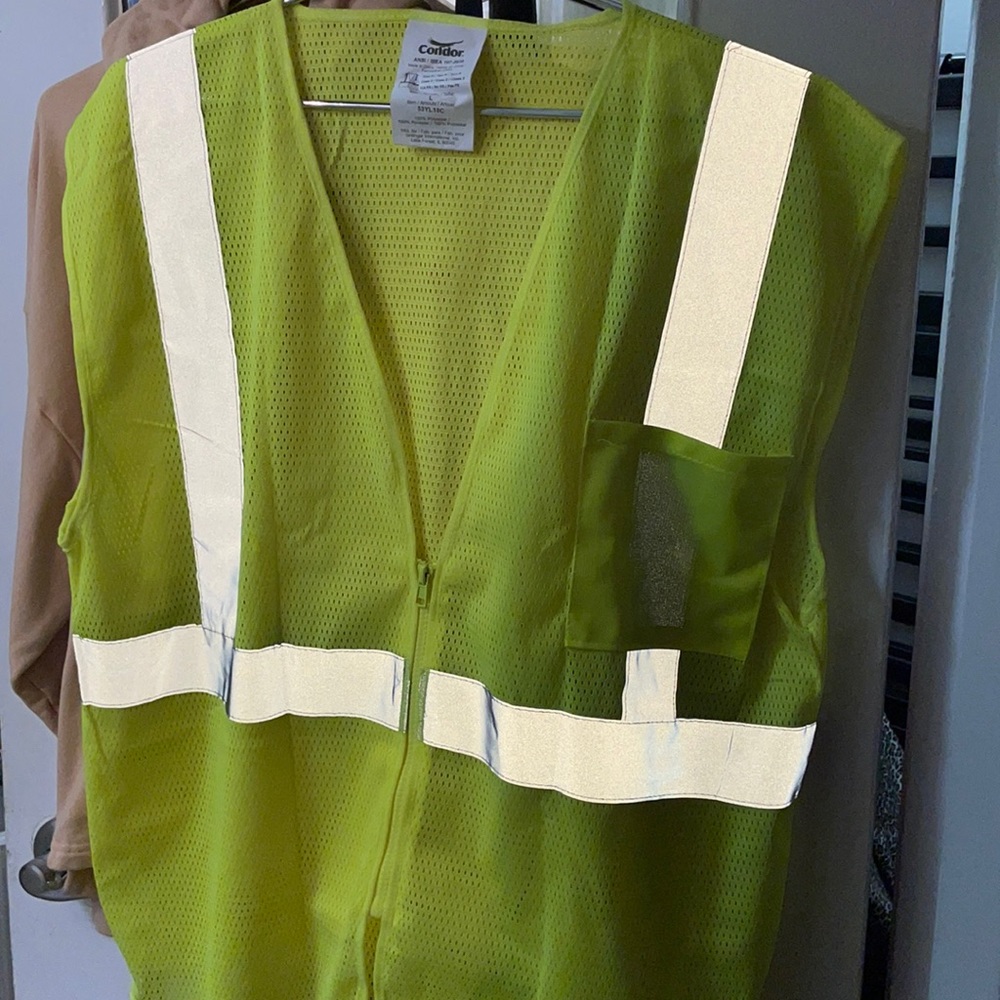 Condor Polyester Reflective Outerwear size Large please see images ANSI / ISEA